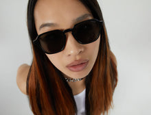 Lade das Bild in den Galerie-Viewer, Matty Black Tortoise Sonnenbrille
